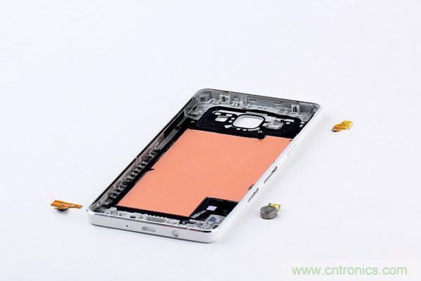 拆解狂魔荼毒新機三星金屬Galaxy A5，看槽點在何方？