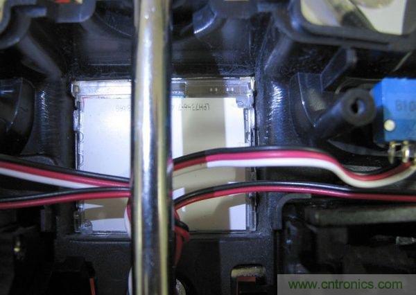 無人機 DIY 制作全過程，酷得不要不要的！