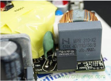 69元小米4口USB充電器詳細(xì)拆解，看完你也能DIY一個(gè)